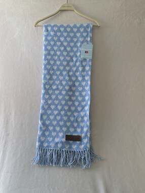 Roca Home Blue and White Heart Pattern Oversized Throw Blanket 50x67